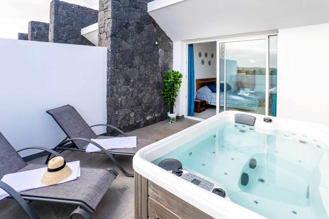 Monterey House Playa Blanca Villa Екстериор снимка