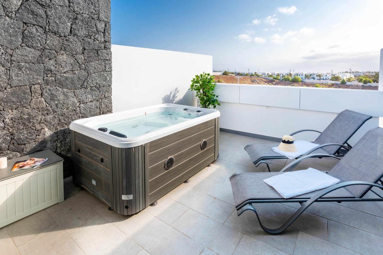 Monterey House Playa Blanca Villa Екстериор снимка