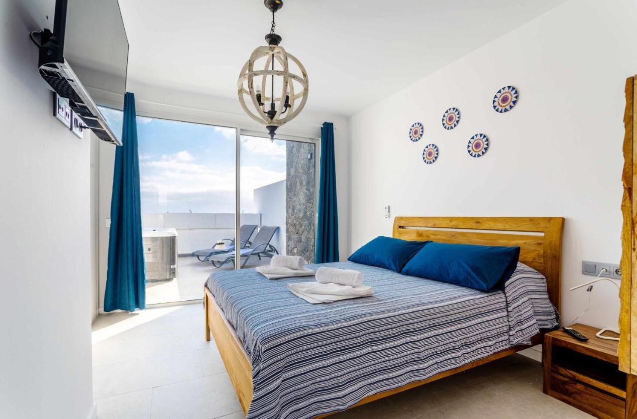 Monterey House Playa Blanca Villa Екстериор снимка