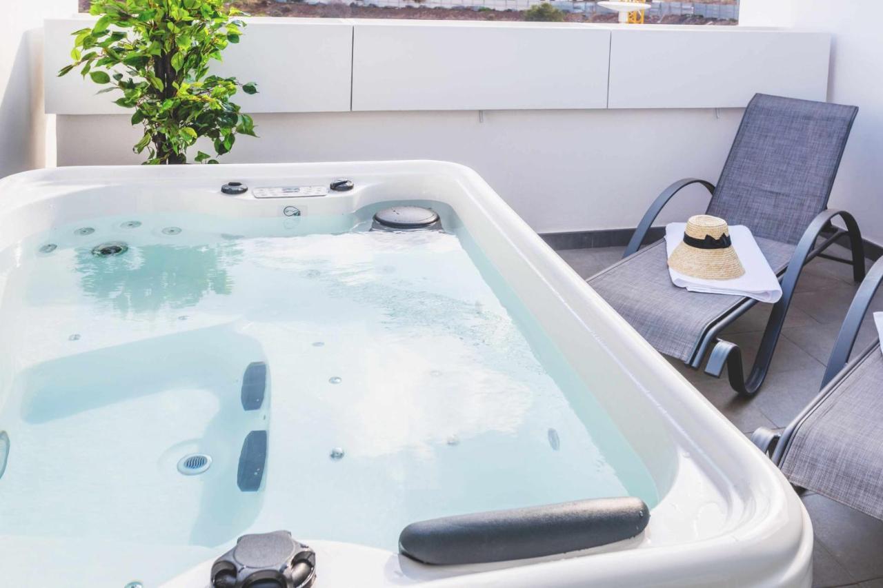 Monterey House Playa Blanca Villa Екстериор снимка