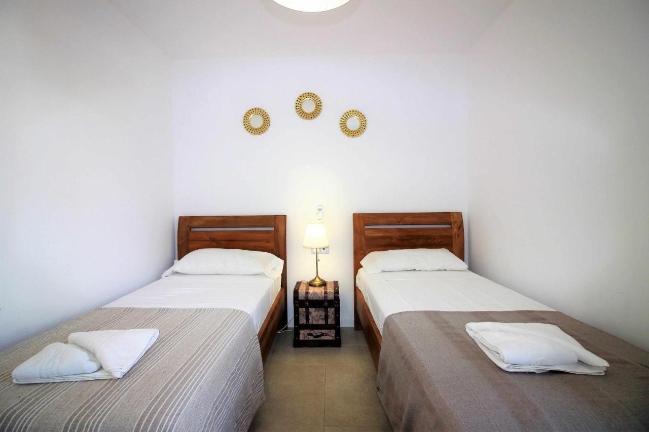 Monterey House Playa Blanca Villa Екстериор снимка